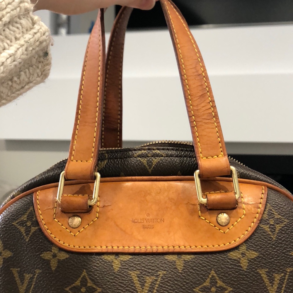 [sold] Louis Vuitton Excursion bag - Picture 3 of 7